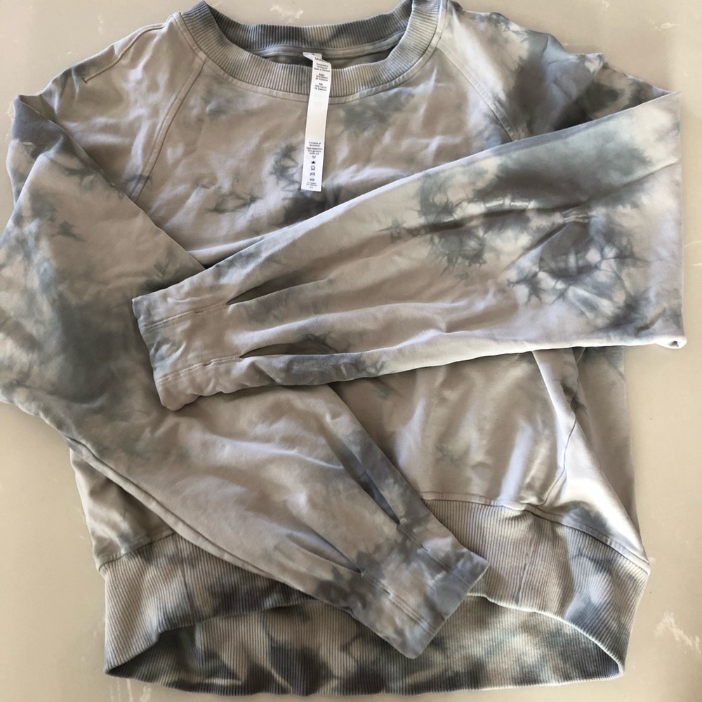 Lululemon crewneck